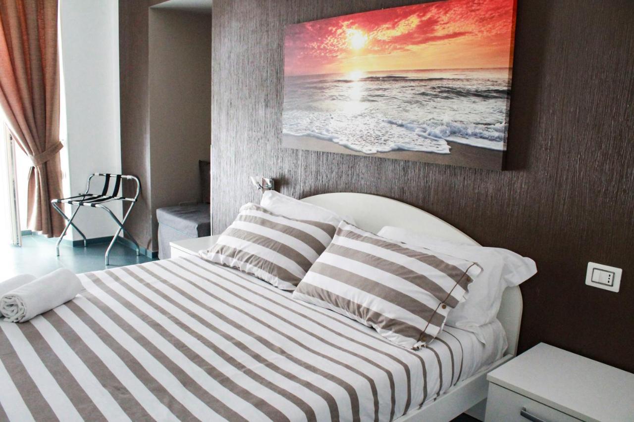 Mascalzone Latino Luxury Rooms Napoli Bagian luar foto