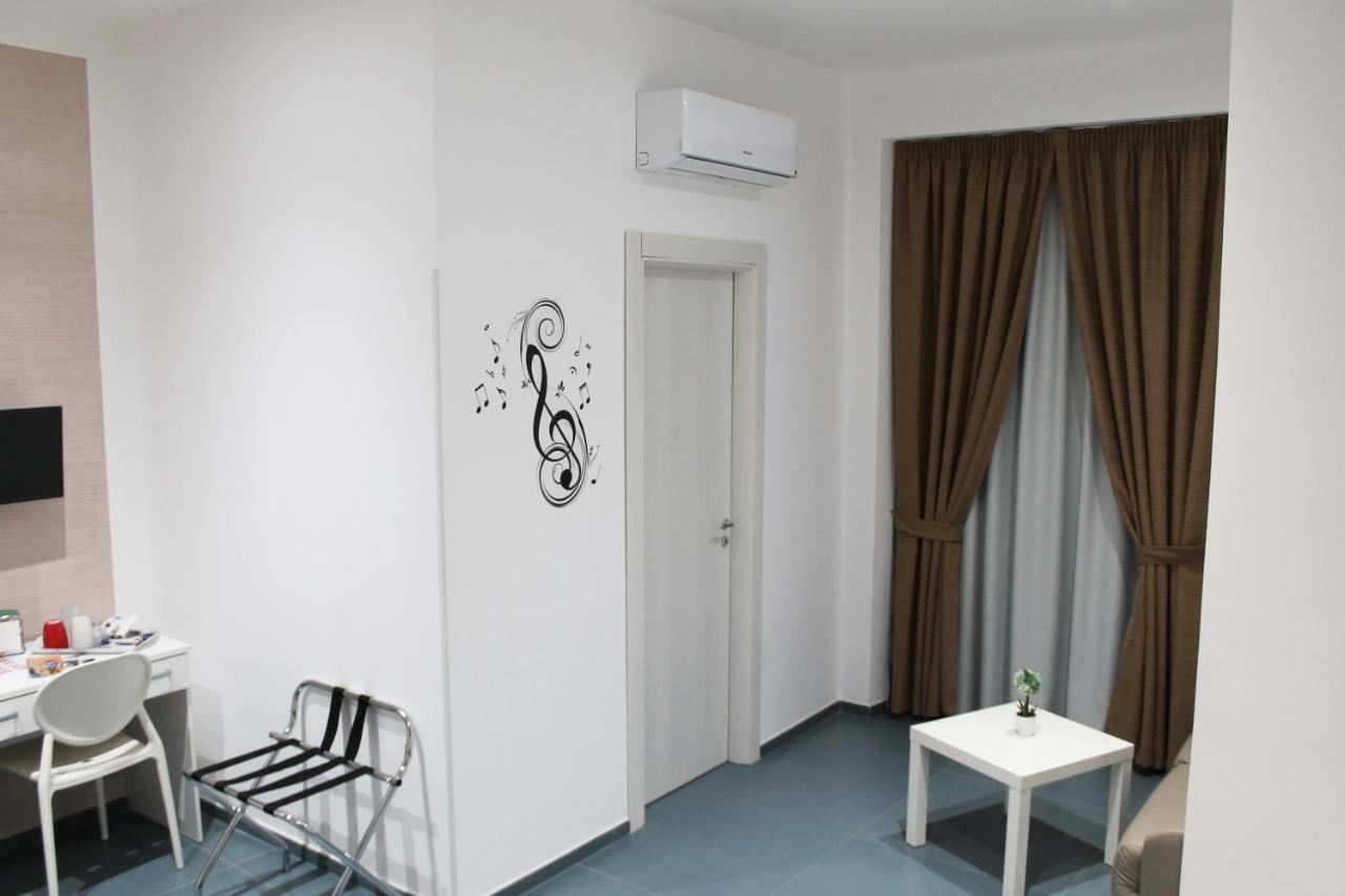 Mascalzone Latino Luxury Rooms Napoli Bagian luar foto