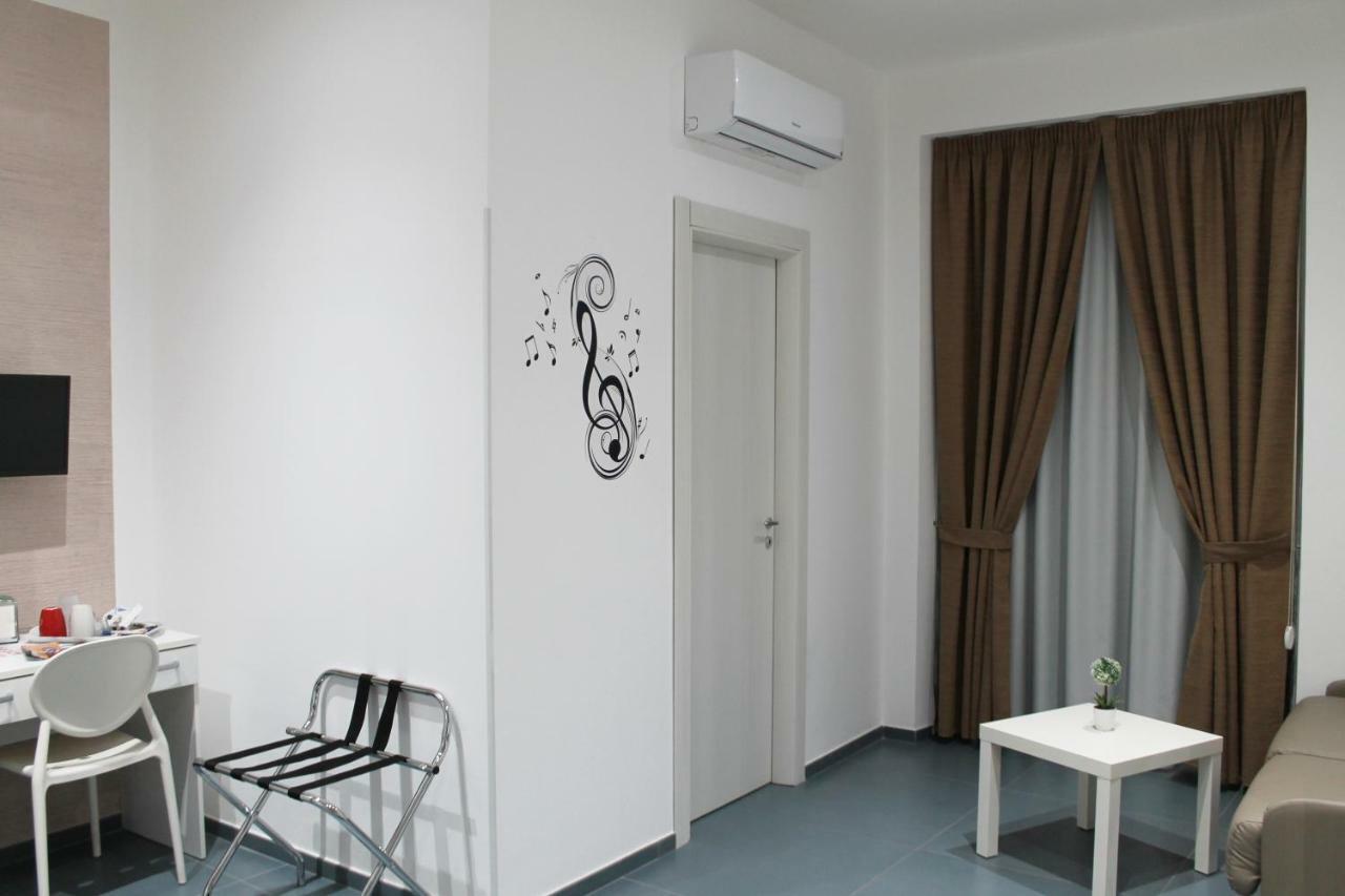 Mascalzone Latino Luxury Rooms Napoli Bagian luar foto
